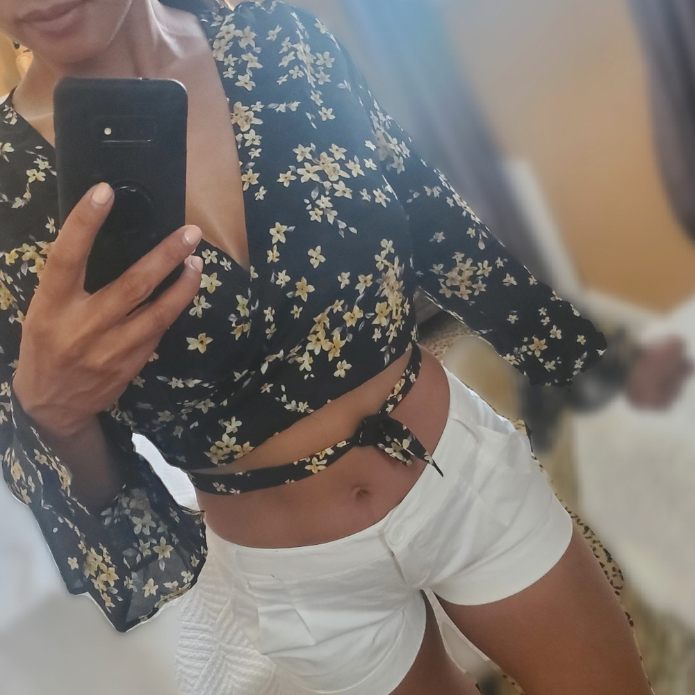 Forever 21 Floral Crop Top NWT